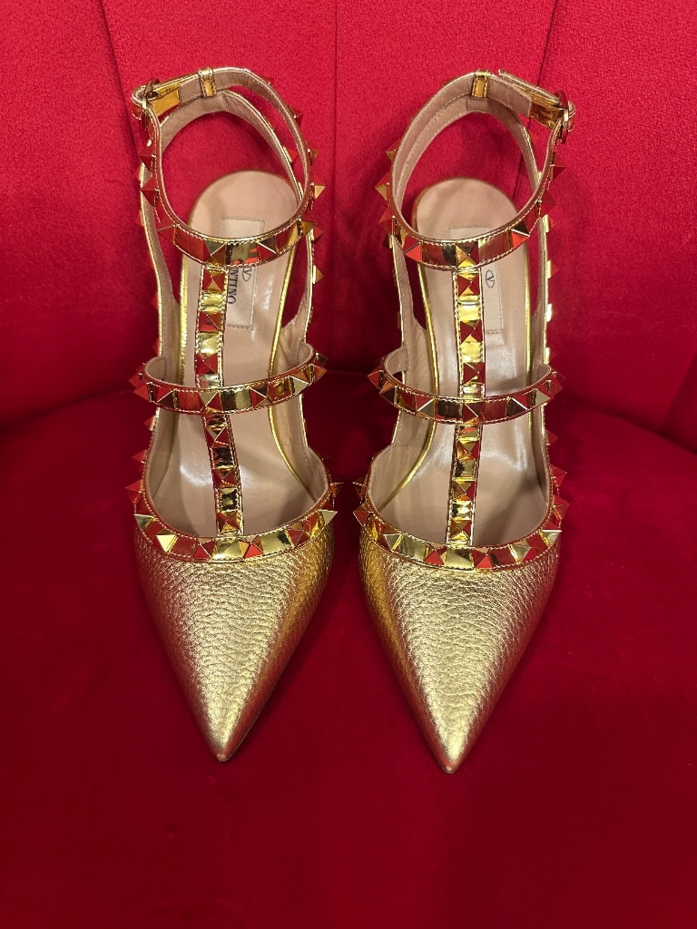 Valentino Garavani Rockstud Ankle Strap Pump